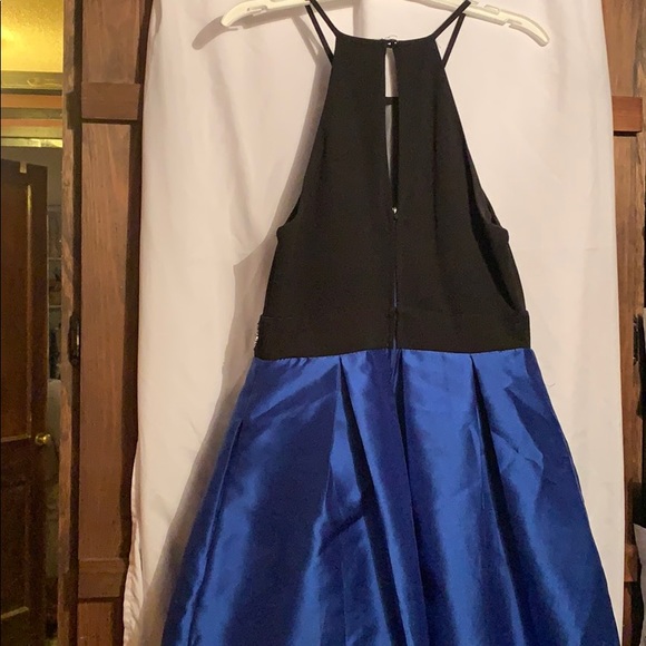 Prom Dress - Picture 2 of 6